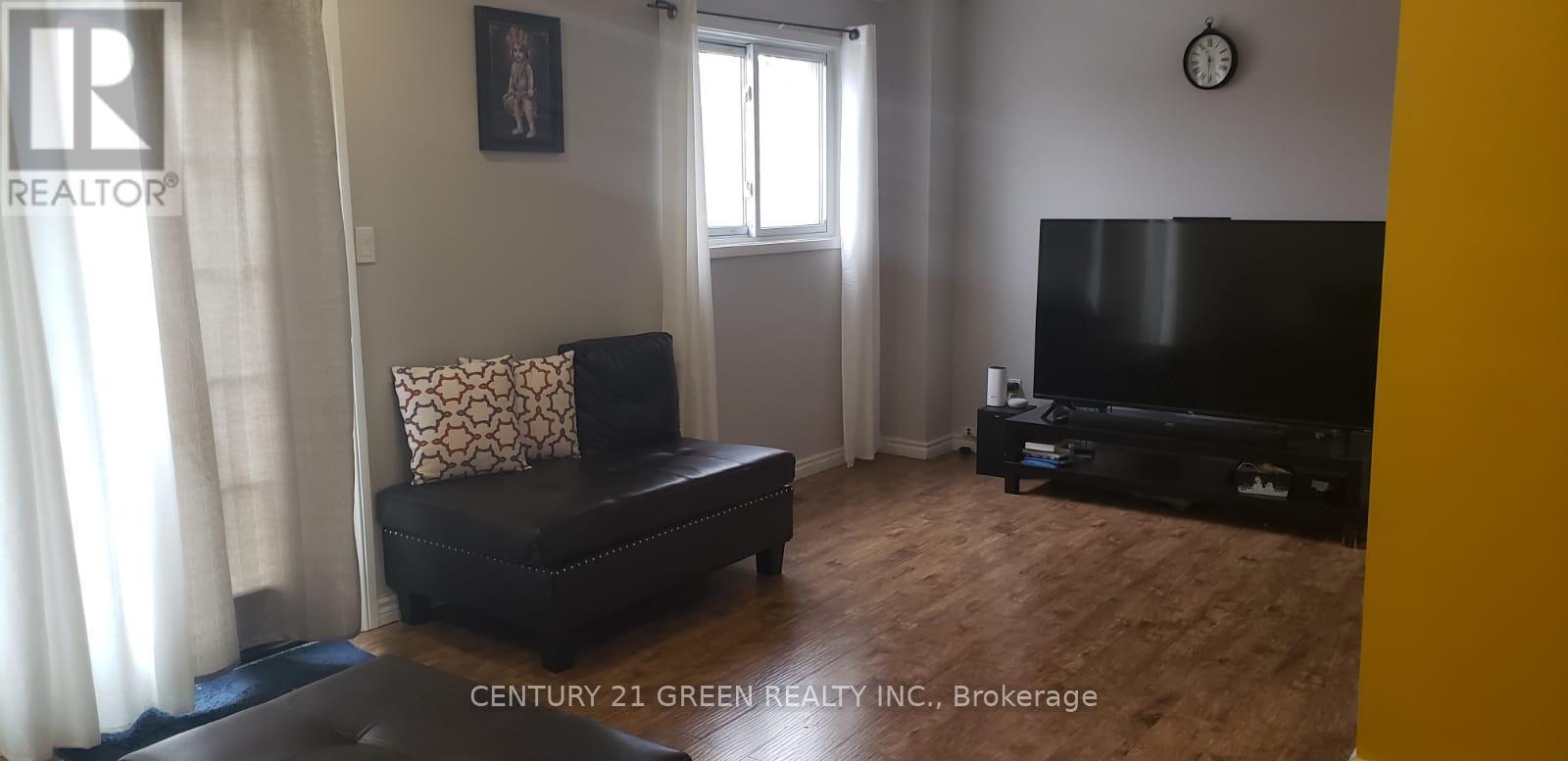 750 Queensbridge Drive, Mississauga, Ontario  L5C 3X2 - Photo 22 - W13442736