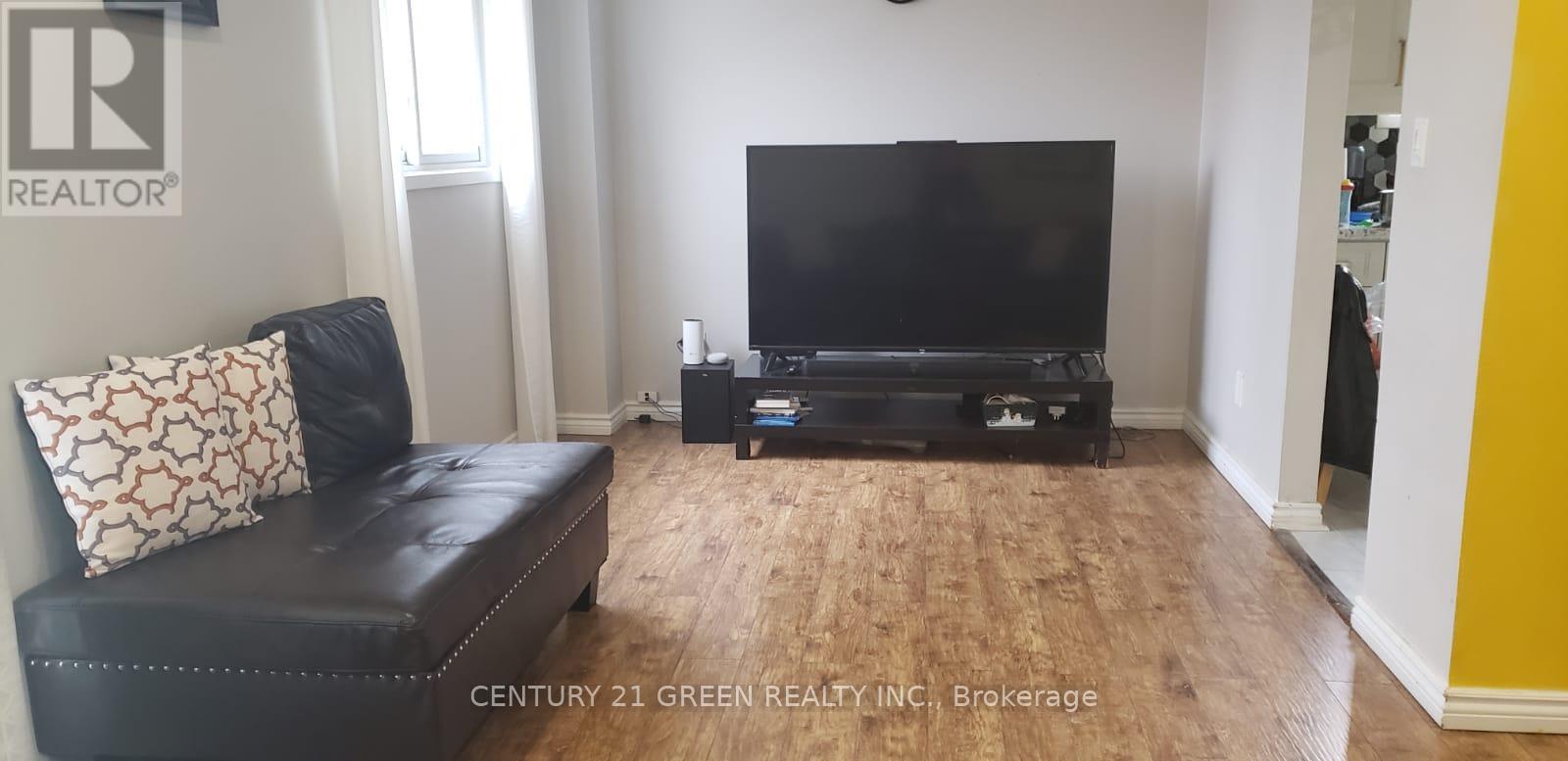 750 Queensbridge Drive, Mississauga, Ontario  L5C 3X2 - Photo 23 - W13442736