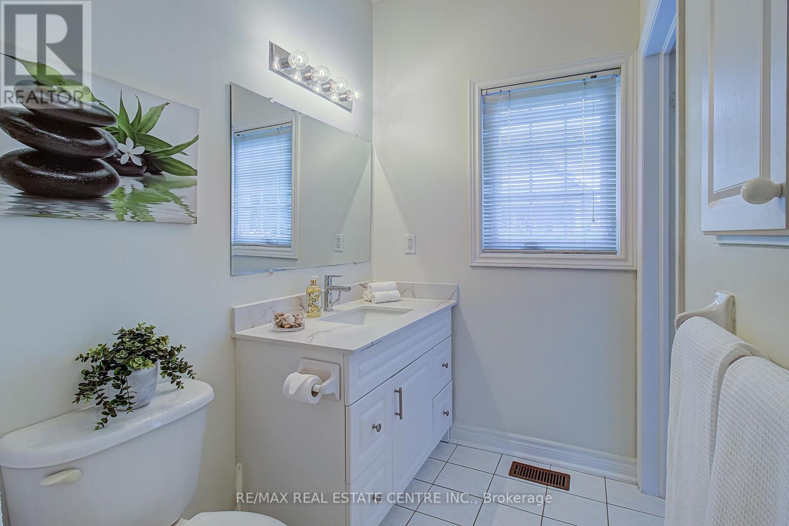 17 Golf Links Drive, Brampton, Ontario  L6R 1W5 - Photo 18 - W13471424