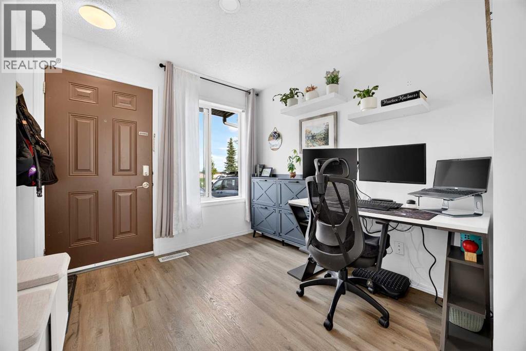 328 Saddlebrook Point NE, Calgary, Alberta  T3J 0G5 - Photo 17 - A2323050