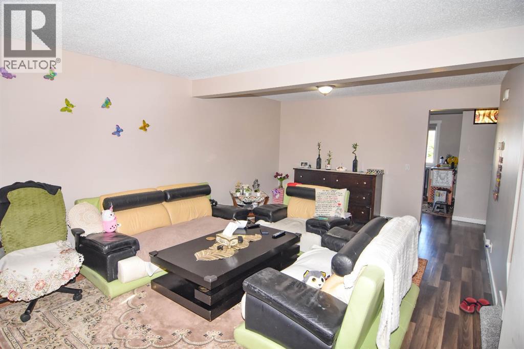268 Falton Drive NE, Calgary, Alberta  T3J 2W6 - Photo 8 - A2322093