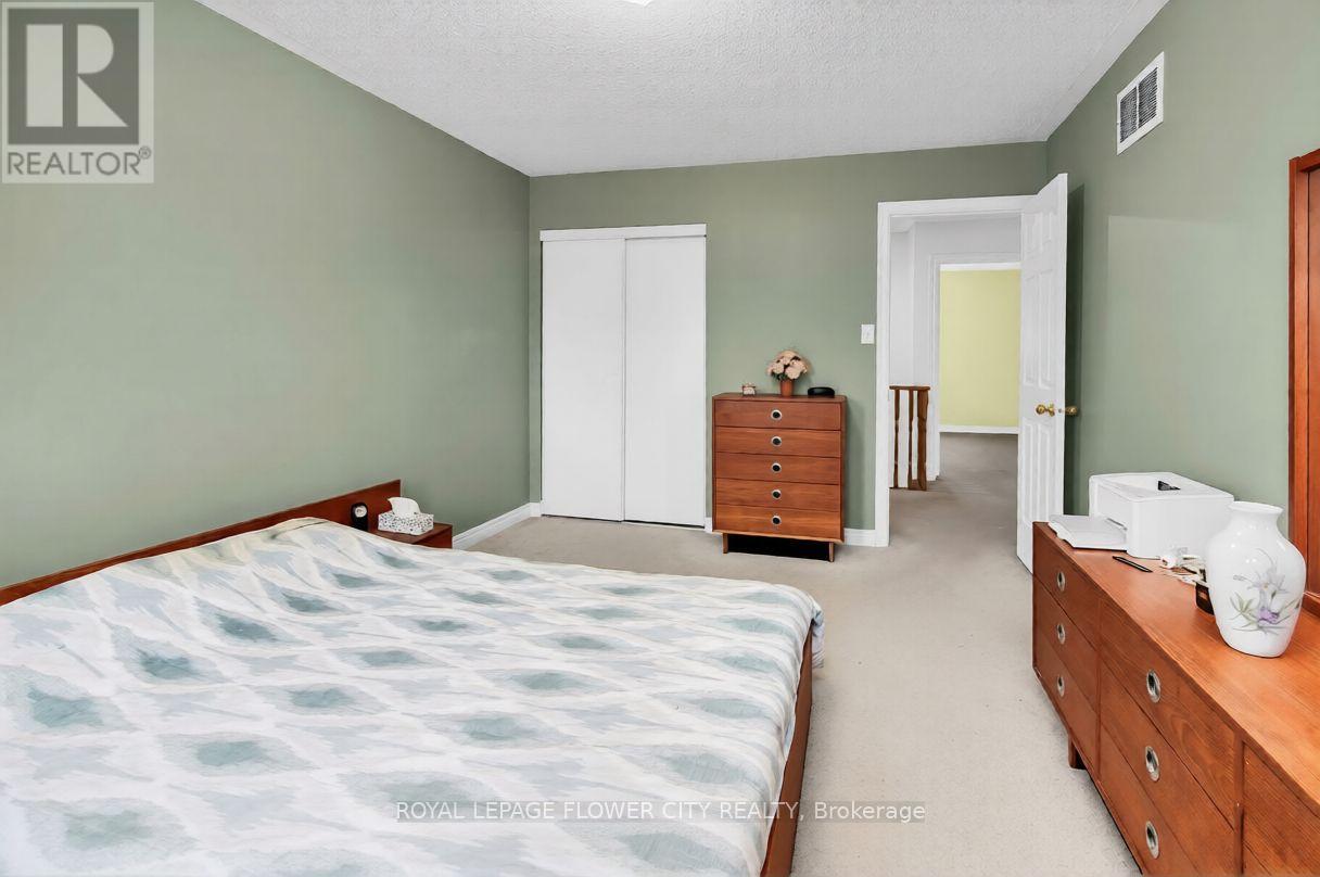 15 Ridgemore Crescent, Brampton, Ontario  L7A 2L6 - Photo 13 - W13472428