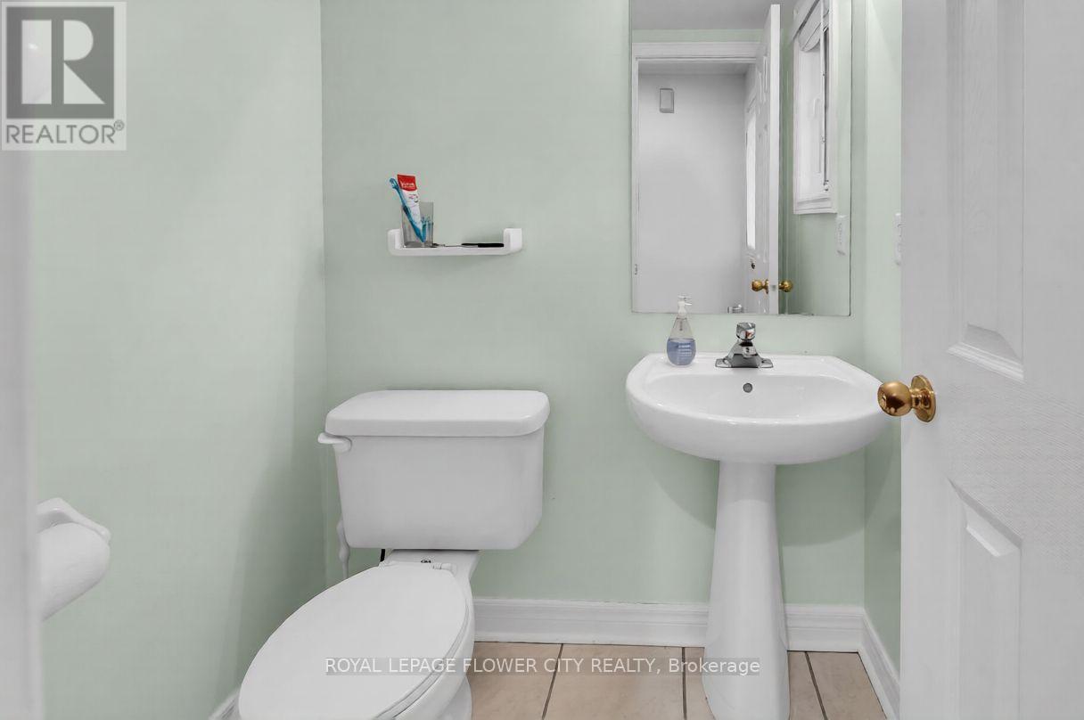 15 Ridgemore Crescent, Brampton, Ontario  L7A 2L6 - Photo 14 - W13472428