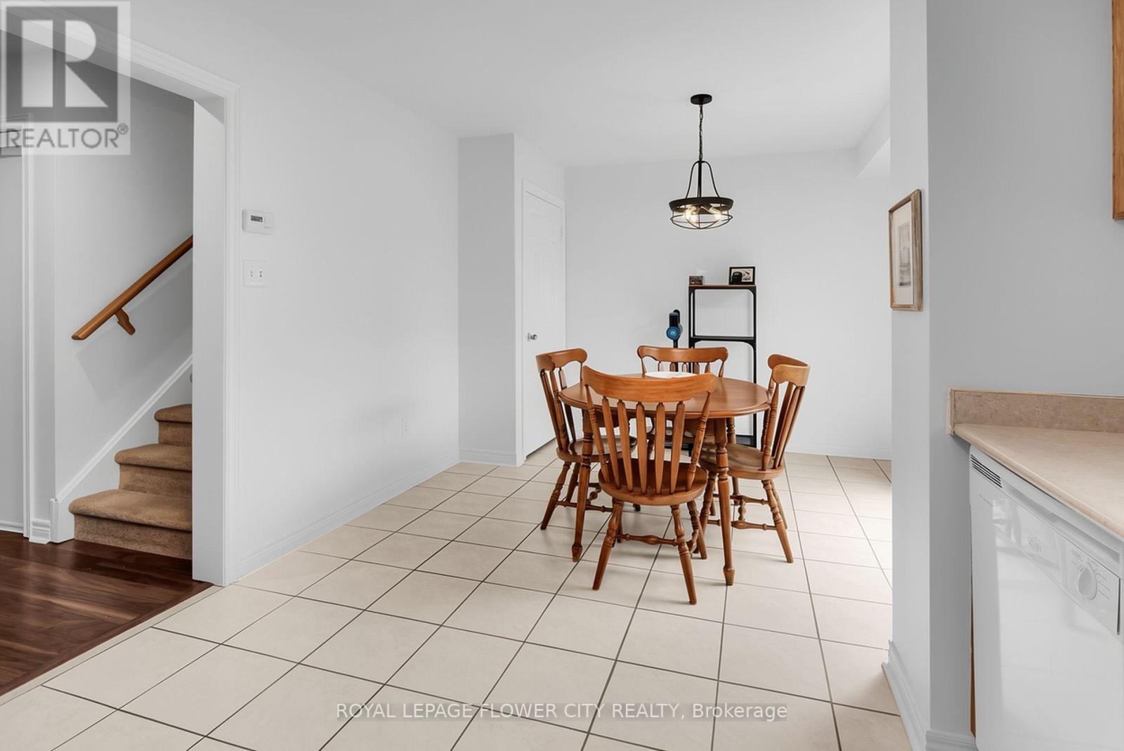 15 Ridgemore Crescent, Brampton, Ontario  L7A 2L6 - Photo 9 - W13472428