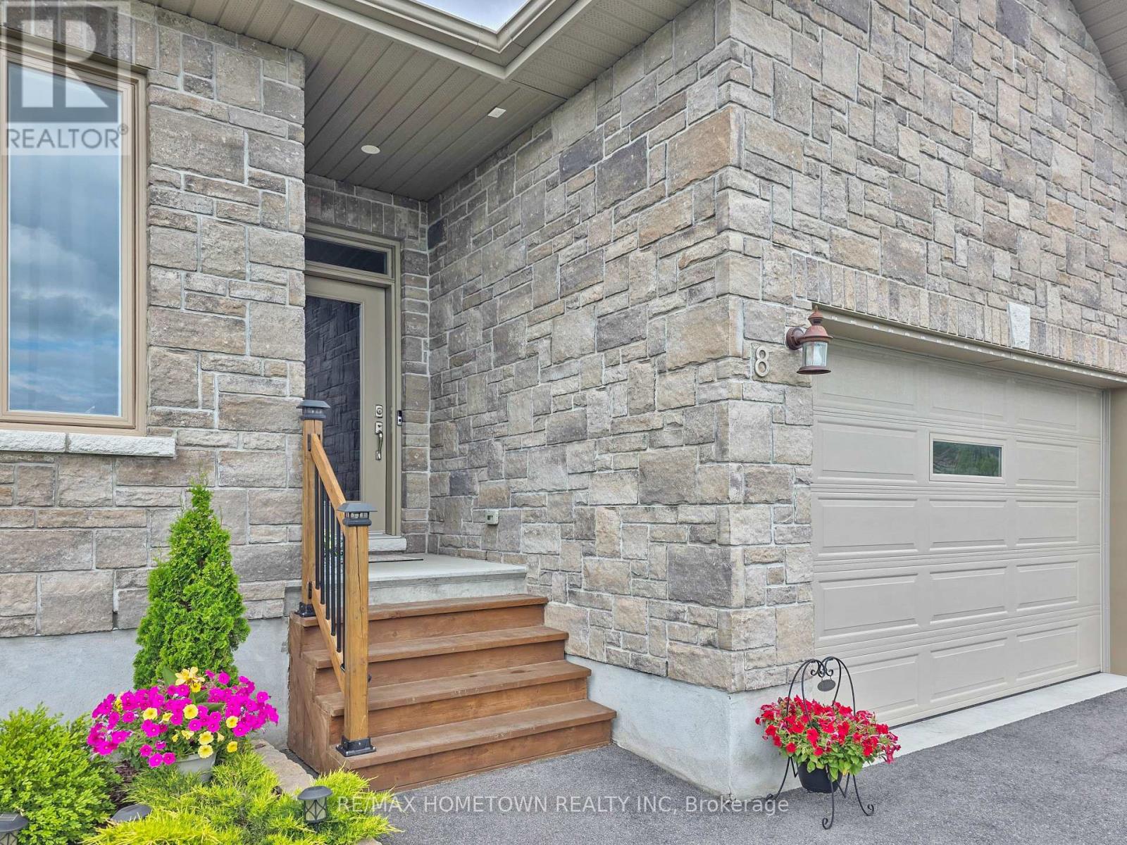 8 Billings Avenue W, South Dundas, Ontario  K0E 1K0 - Photo 3 - X13436094