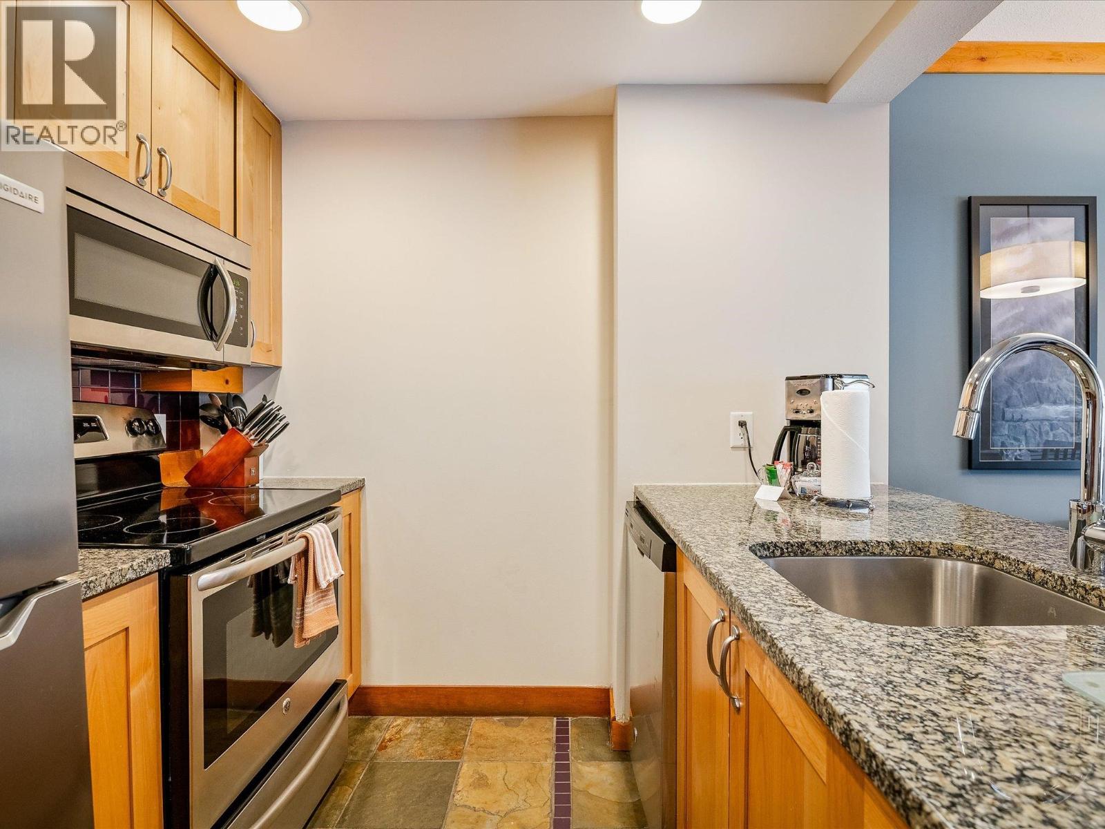 212d 2036 London Lane, Whistler, British Columbia  V8E 0N7 - Photo 10 - R3138179