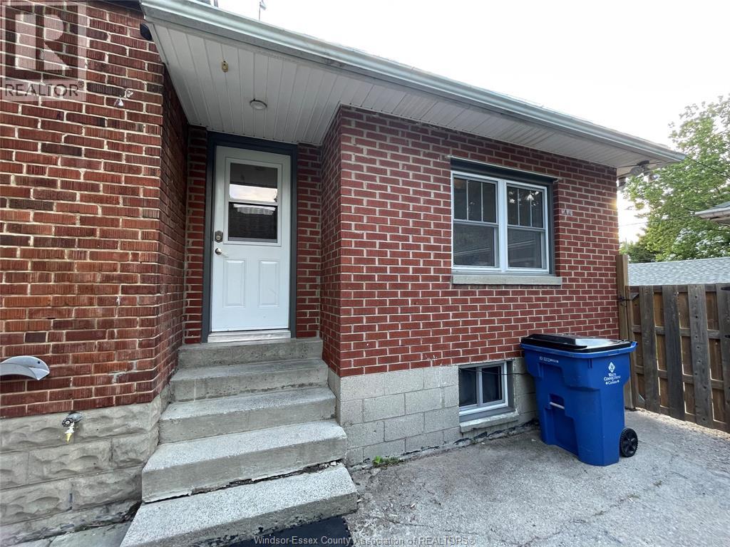 41 Alexandra South West Unit# Back, Chatham, Ontario  N7M 1X9 - Photo 2 - 26014563