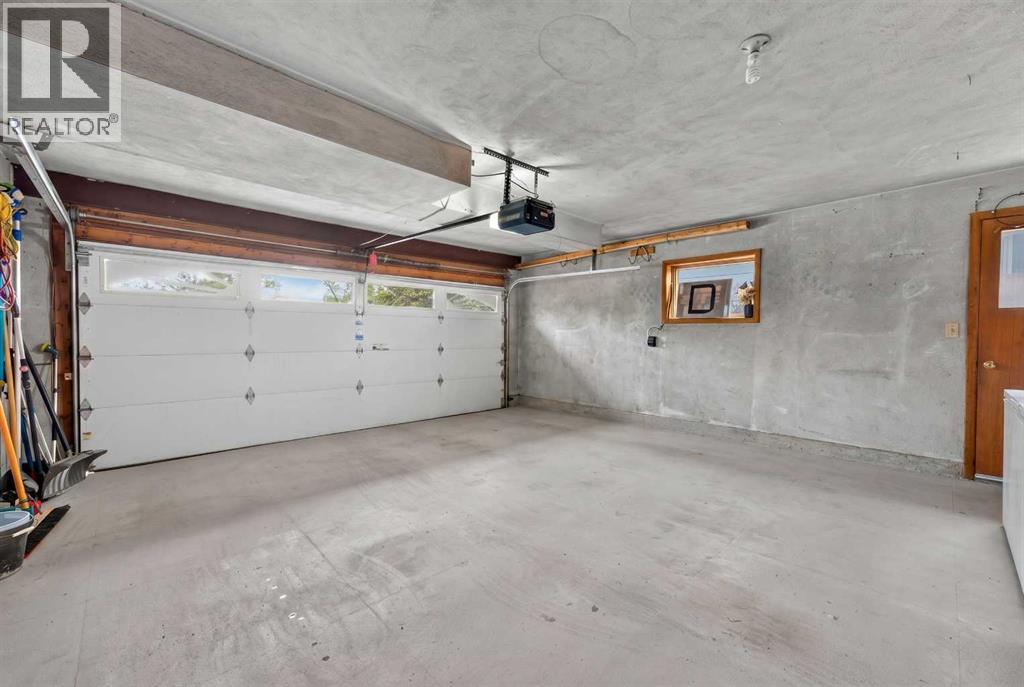 3340 Morley Crescent Nw, Calgary, Alberta  T2M 4K9 - Photo 22 - A2321697