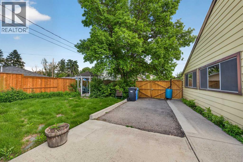135 Huntcroft Way NE, Calgary, Alberta  T2K 4E4 - Photo 22 - A2322910