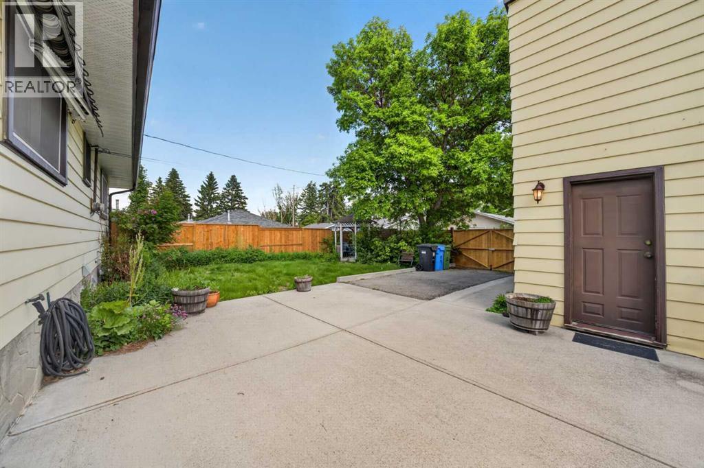 135 Huntcroft Way NE, Calgary, Alberta  T2K 4E4 - Photo 23 - A2322910