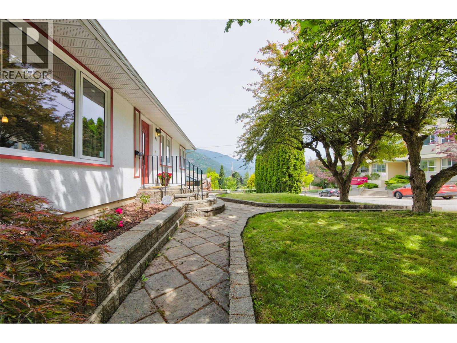 Listing image 54