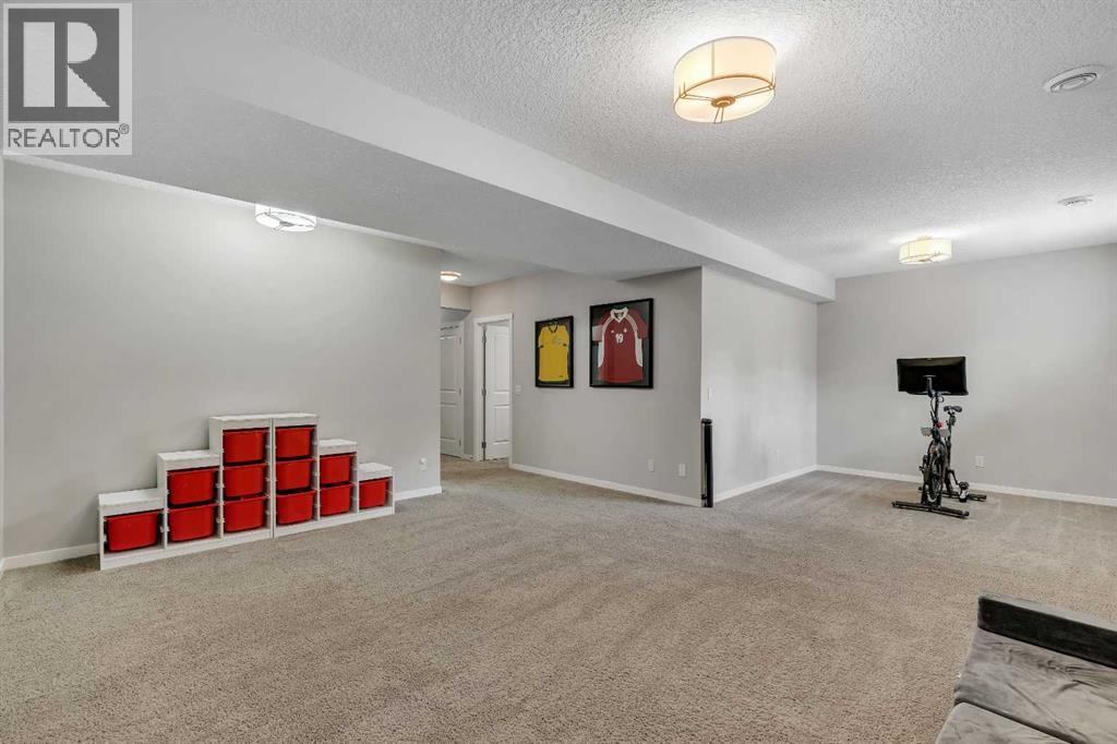 58 Valley Pointe Bay NW, Calgary, Alberta  T3B 6B6 - Photo 33 - A2321587
