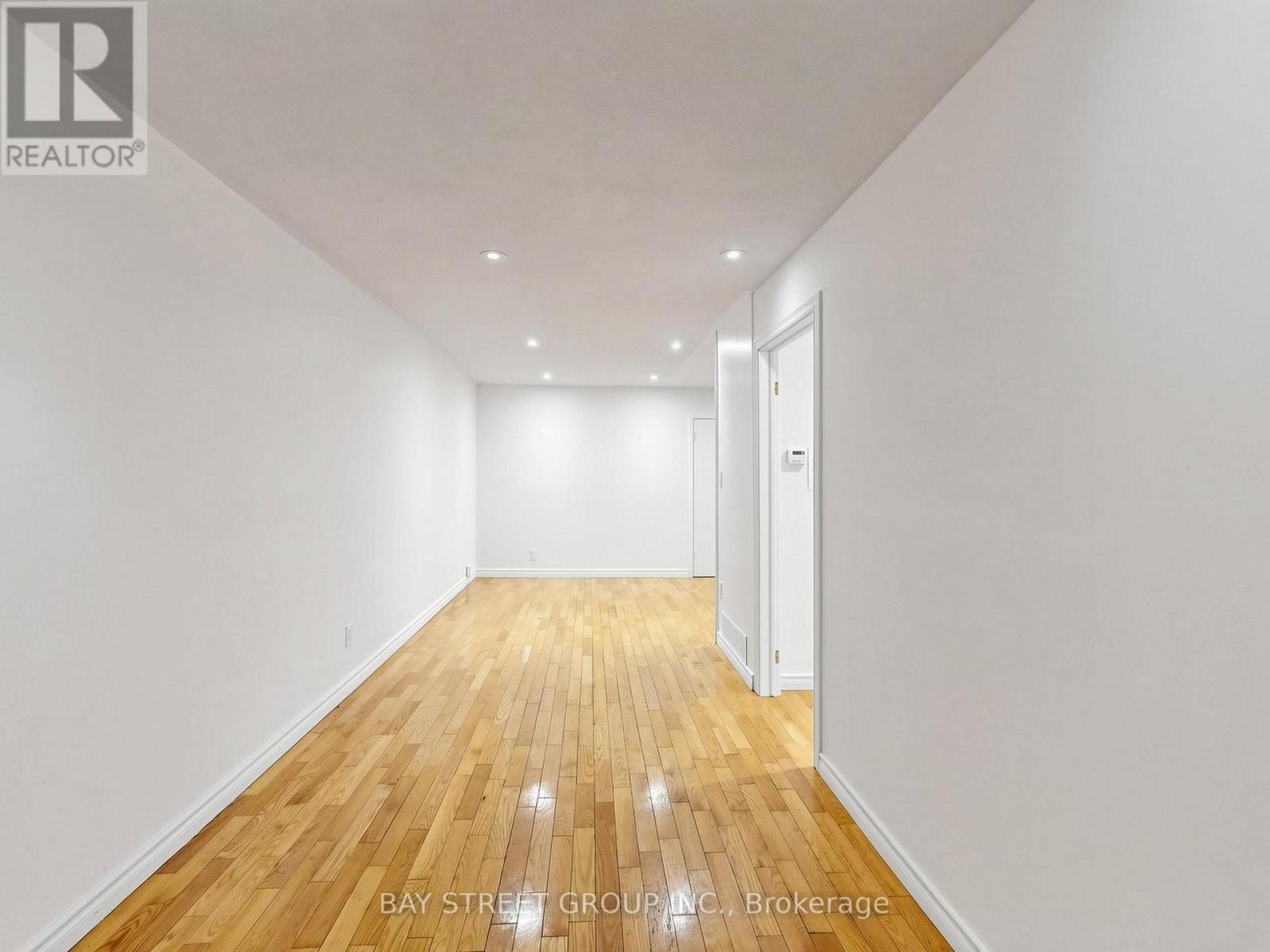 1108 Valley Court, Oshawa, Ontario  L1J 3M5 - Photo 11 - E13442010