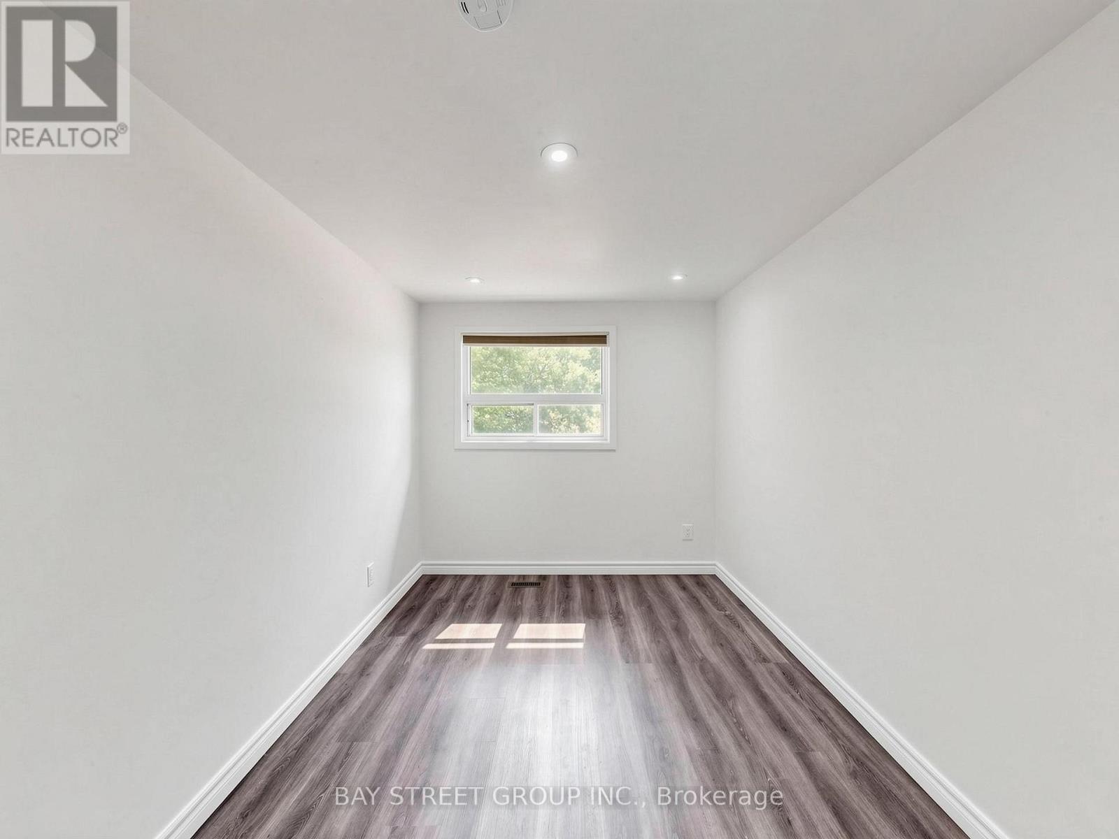 1108 Valley Court, Oshawa, Ontario  L1J 3M5 - Photo 20 - E13442010