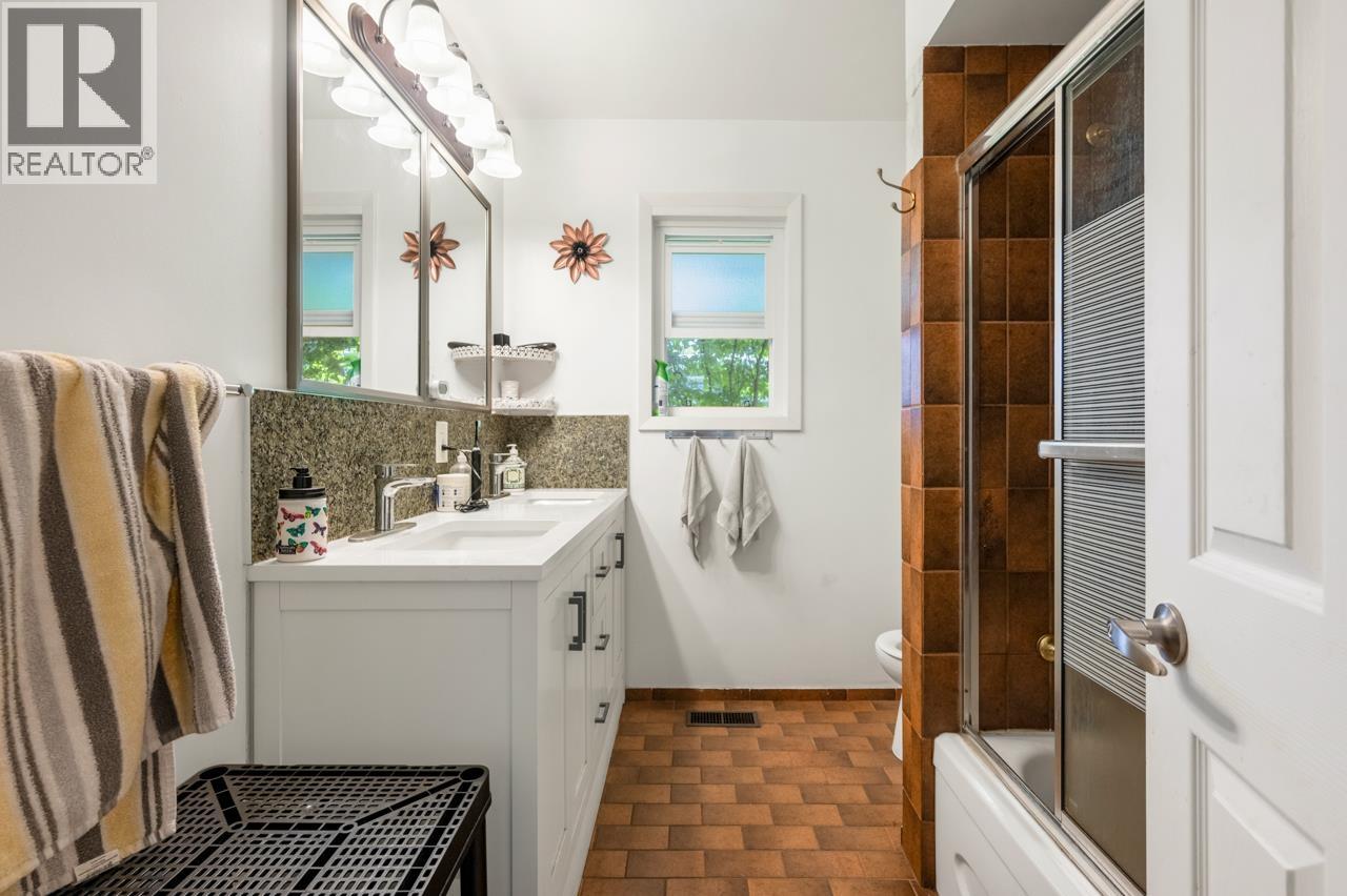 985 Wallace Wynd, Port Moody, British Columbia  V3H 1B6 - Photo 10 - R3133220