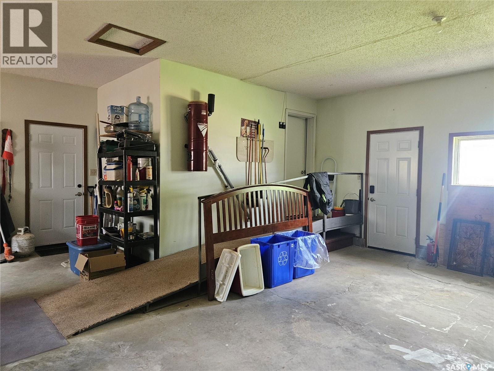575 9th Street W, Shaunavon, Saskatchewan  S0N 2M0 - Photo 24 - SK040154
