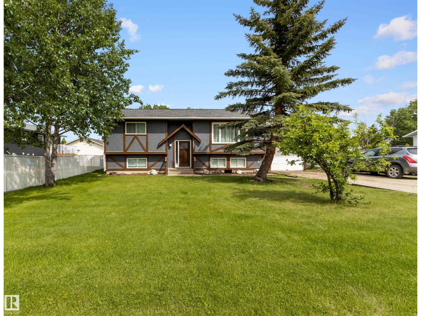 5121 52 ST, rocky rapids, Alberta