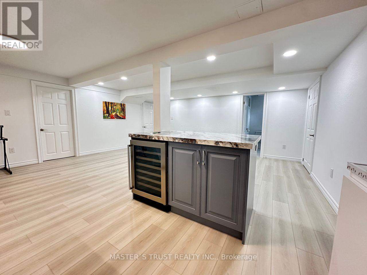 51 Farmstead Road, Richmond Hill, Ontario  L4S 1W3 - Photo 3 - N13472462