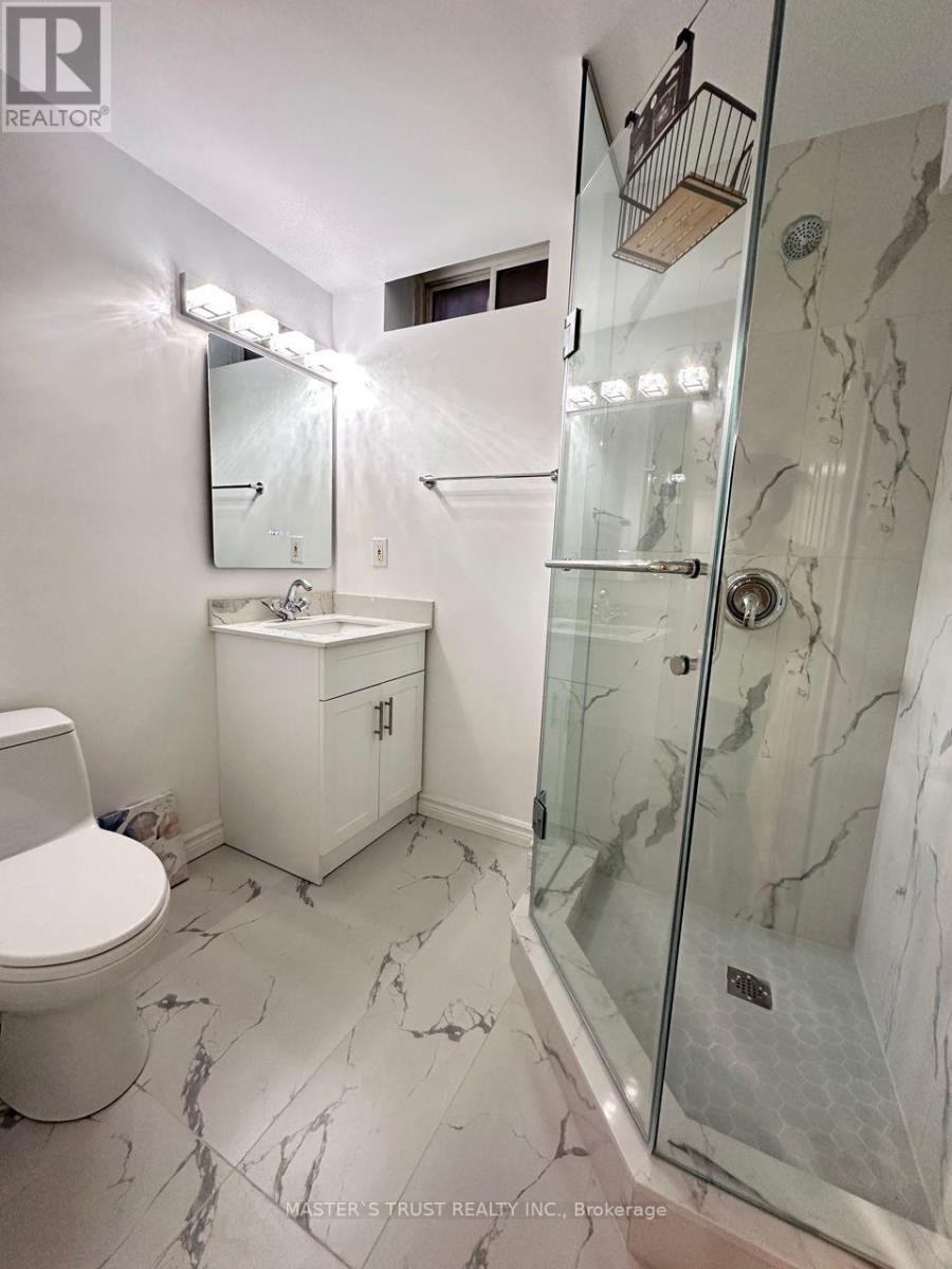 51 Farmstead Road, Richmond Hill, Ontario  L4S 1W3 - Photo 5 - N13472462