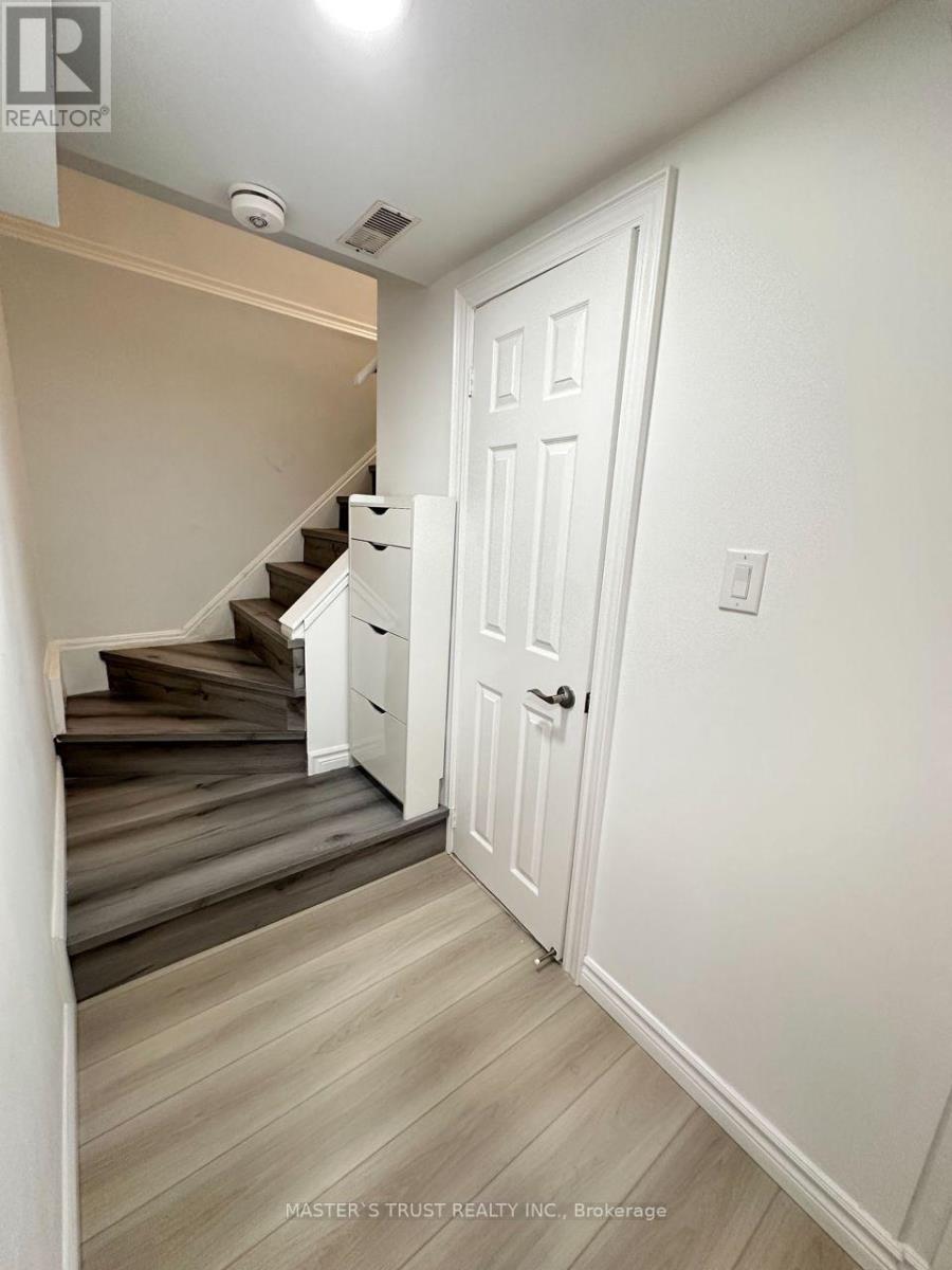 51 Farmstead Road, Richmond Hill, Ontario  L4S 1W3 - Photo 6 - N13472462