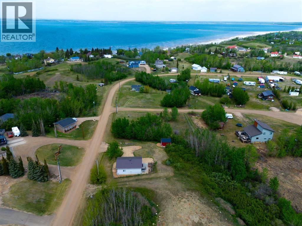 16 Earl's Way, White Sands, Alberta