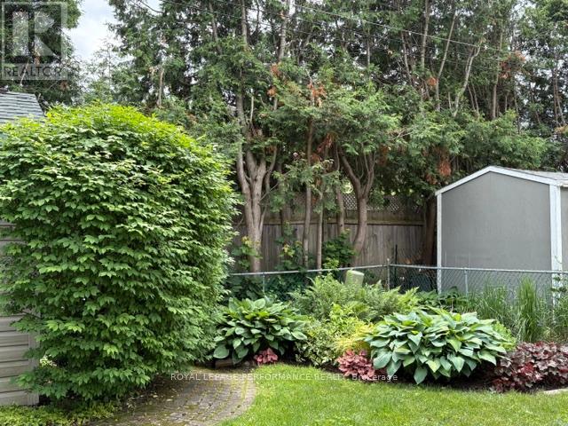 2166 Bickerton Avenue, Ottawa, Ontario  K1J 6Y3 - Photo 38 - X13050488