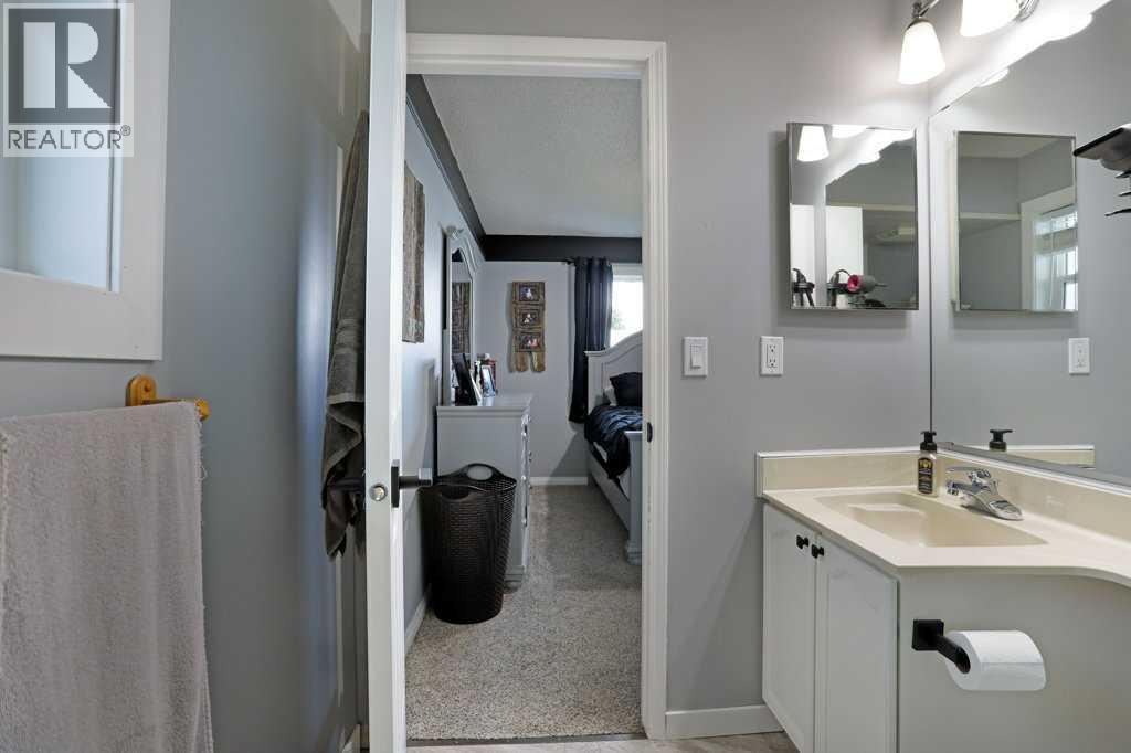 65 Parkland Way E, Brooks, Alberta  T1R 0M6 - Photo 20 - A2320710