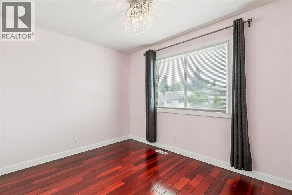 107 Sunbank Way SE, Calgary, Alberta  T2X 2A5 - Photo 10 - A2322212