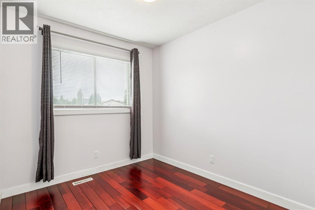 107 Sunbank Way SE, Calgary, Alberta  T2X 2A5 - Photo 11 - A2322212