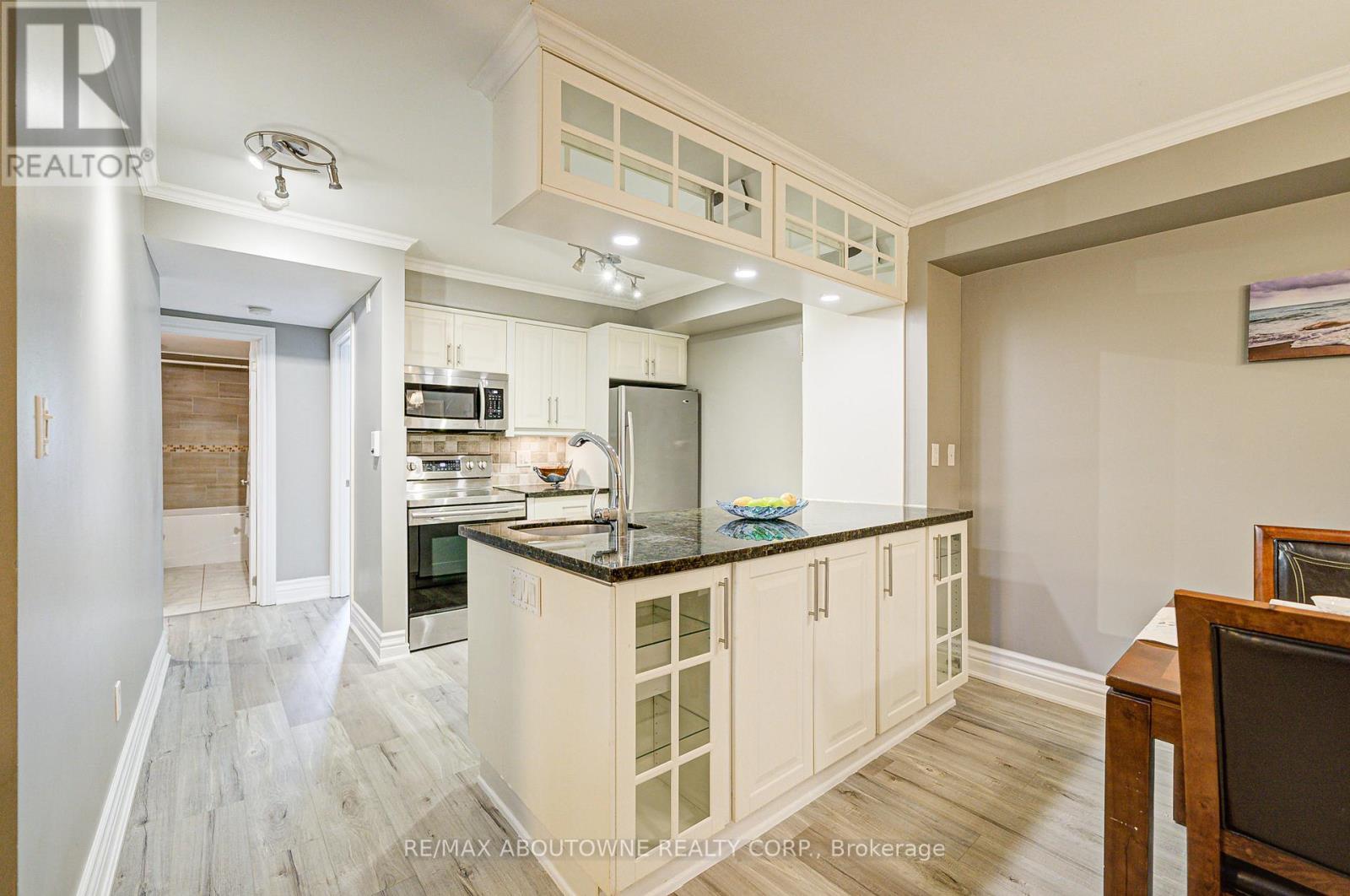 1514 - 1482 Pilgrims Way, Oakville, Ontario  L6M 3G7 - Photo 12 - W13472478