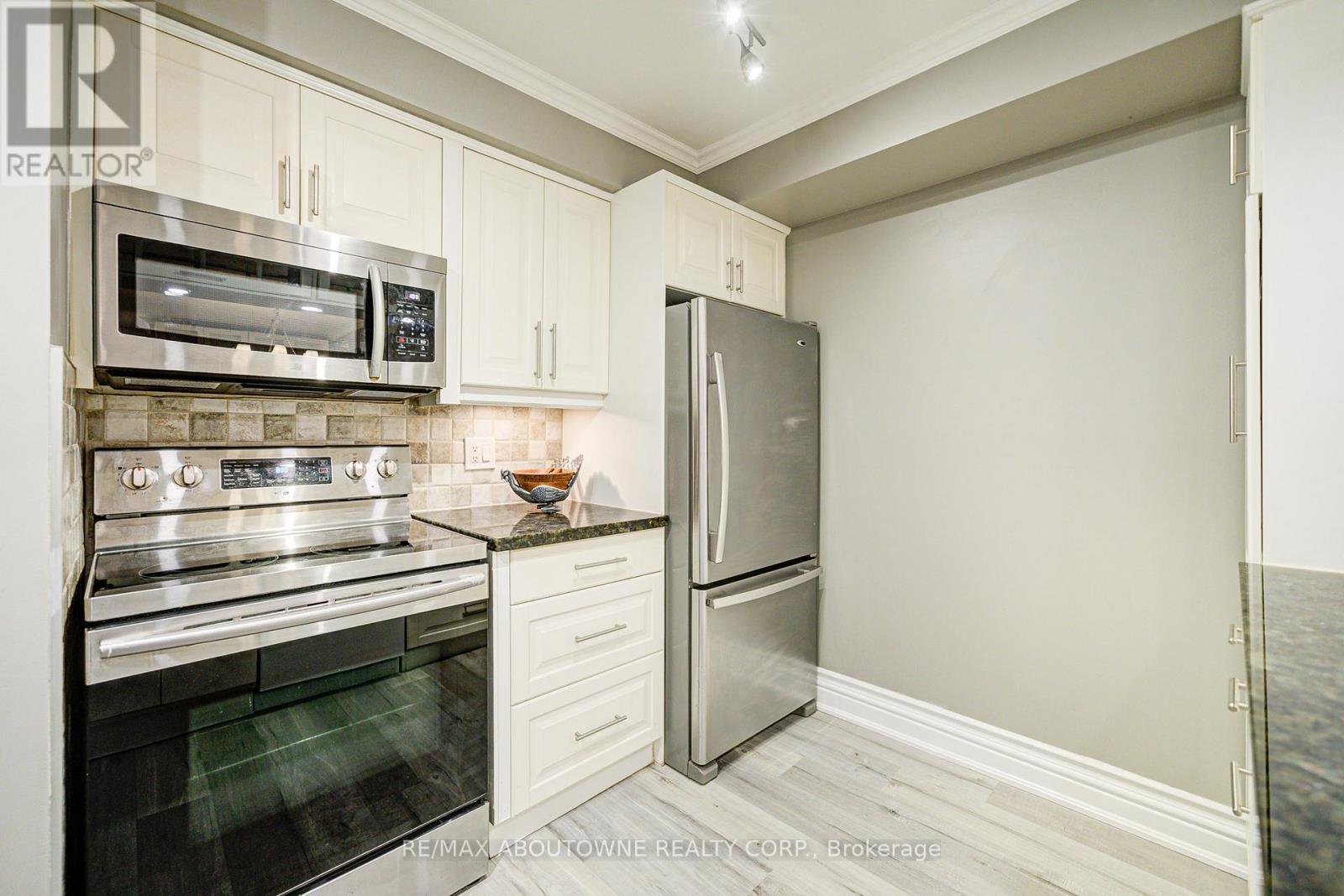 1514 - 1482 Pilgrims Way, Oakville, Ontario  L6M 3G7 - Photo 14 - W13472478