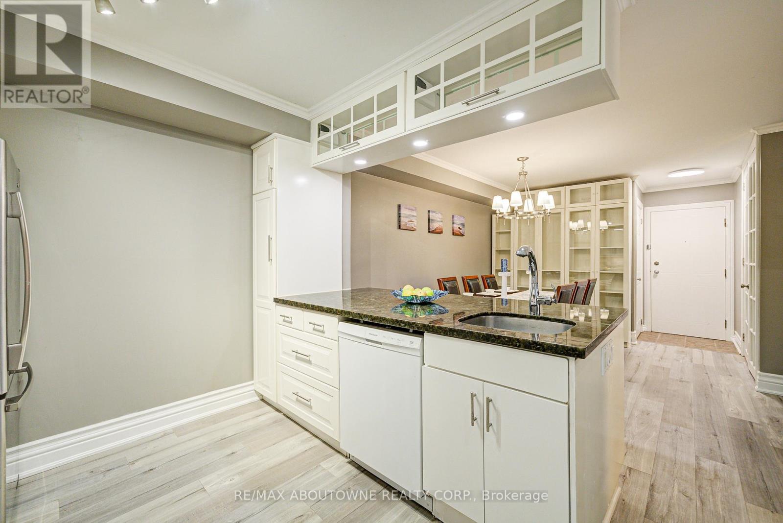 1514 - 1482 Pilgrims Way, Oakville, Ontario  L6M 3G7 - Photo 15 - W13472478