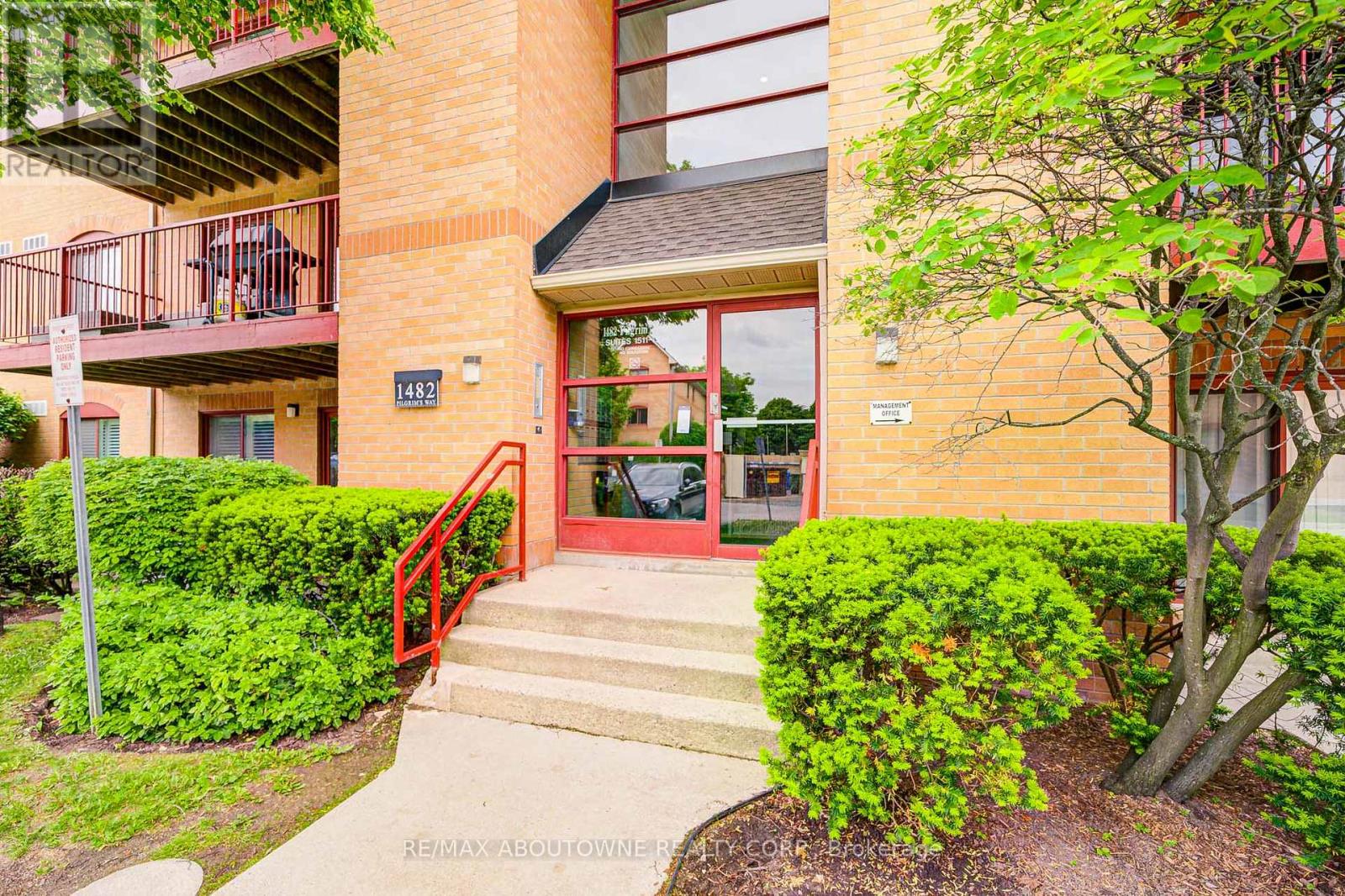 1514 - 1482 Pilgrims Way, Oakville, Ontario  L6M 3G7 - Photo 3 - W13472478