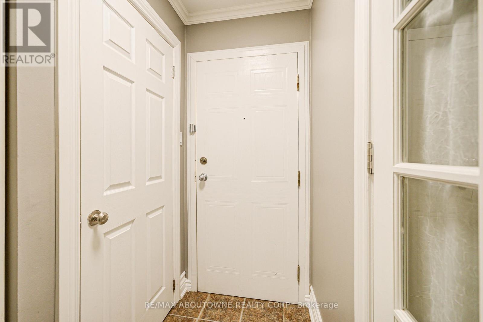 1514 - 1482 Pilgrims Way, Oakville, Ontario  L6M 3G7 - Photo 6 - W13472478
