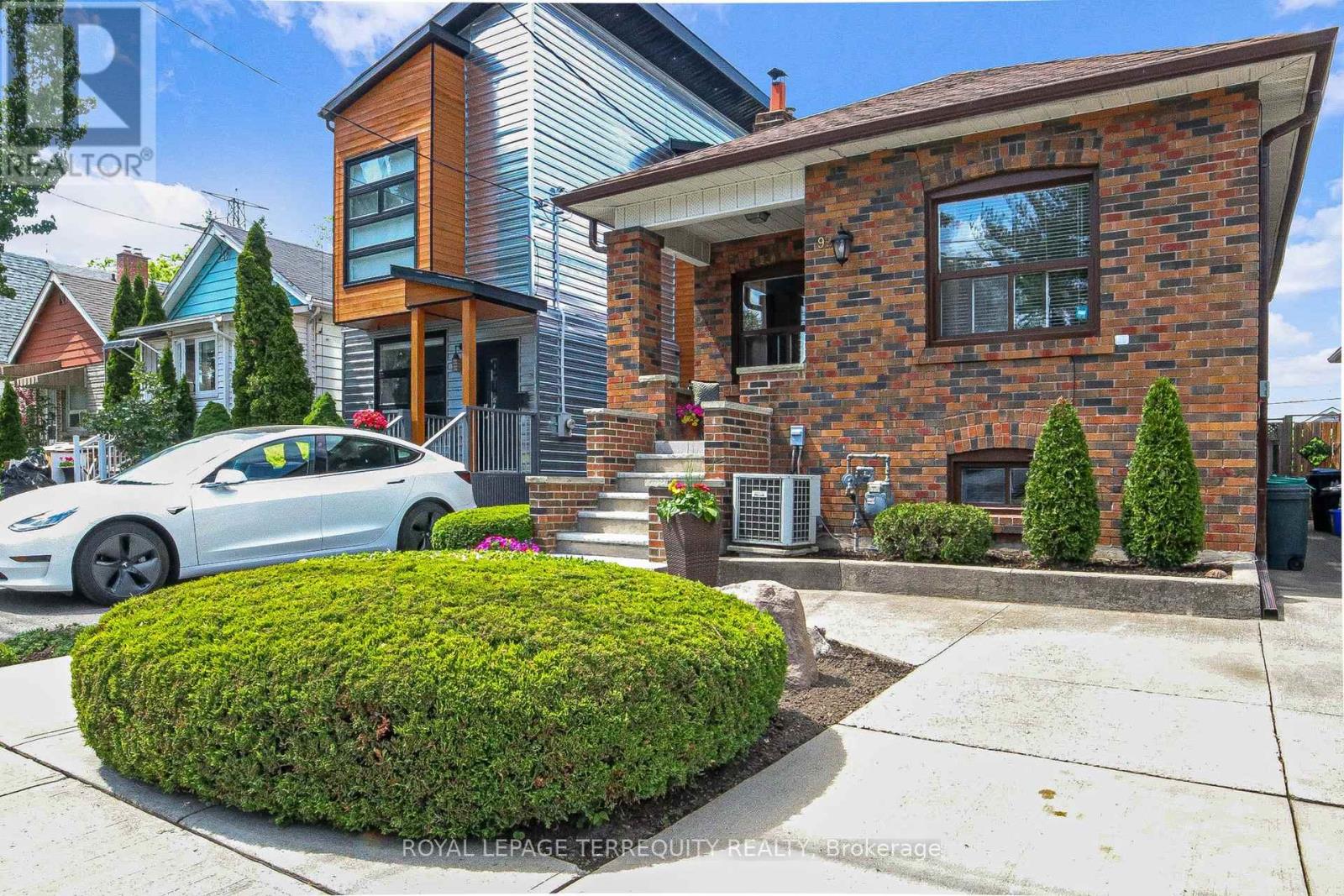 92 Eileen Avenue, Toronto, Ontario  M6N 1V4 - Photo 32 - W13449598