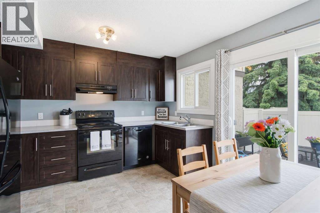 237 Deerpoint Lane SE, Calgary, Alberta  T2J 6M6 - Photo 3 - A2320995