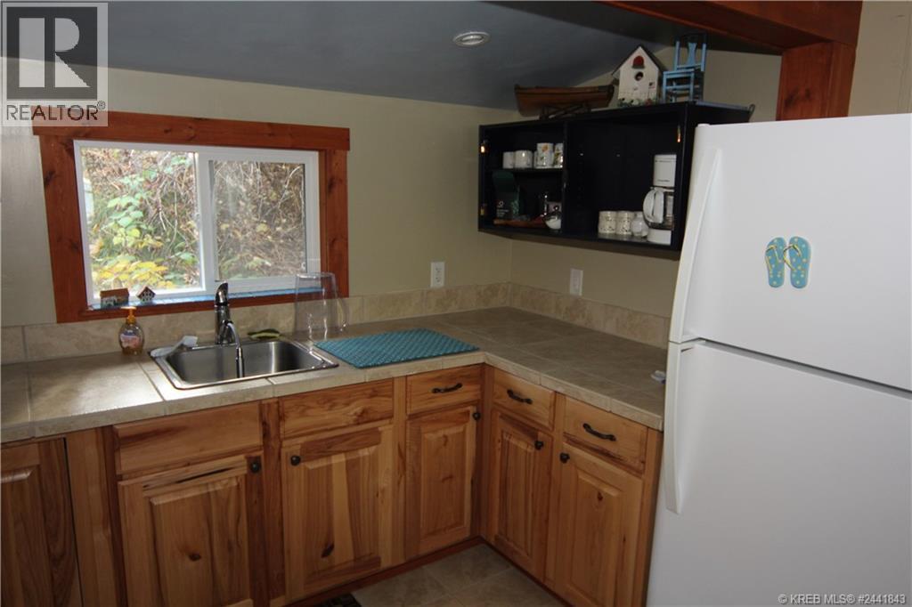70 Sandner Road, Christina Lake, British Columbia  V0H 1E0 - Photo 35 - 10383113