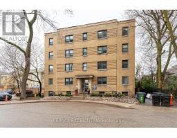 35 - 8 MALLORY GARDENS, Toronto, Ontario