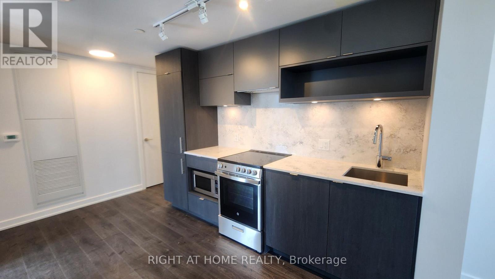 1503 - 100 Queen Street E, Toronto, Ontario  M5C 0B5 - Photo 7 - C13472500
