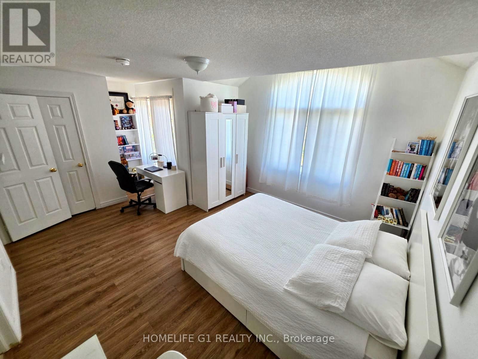 62 Dewside Drive E, Brampton, Ontario  L6R 0X5 - Photo 9 - W13472506