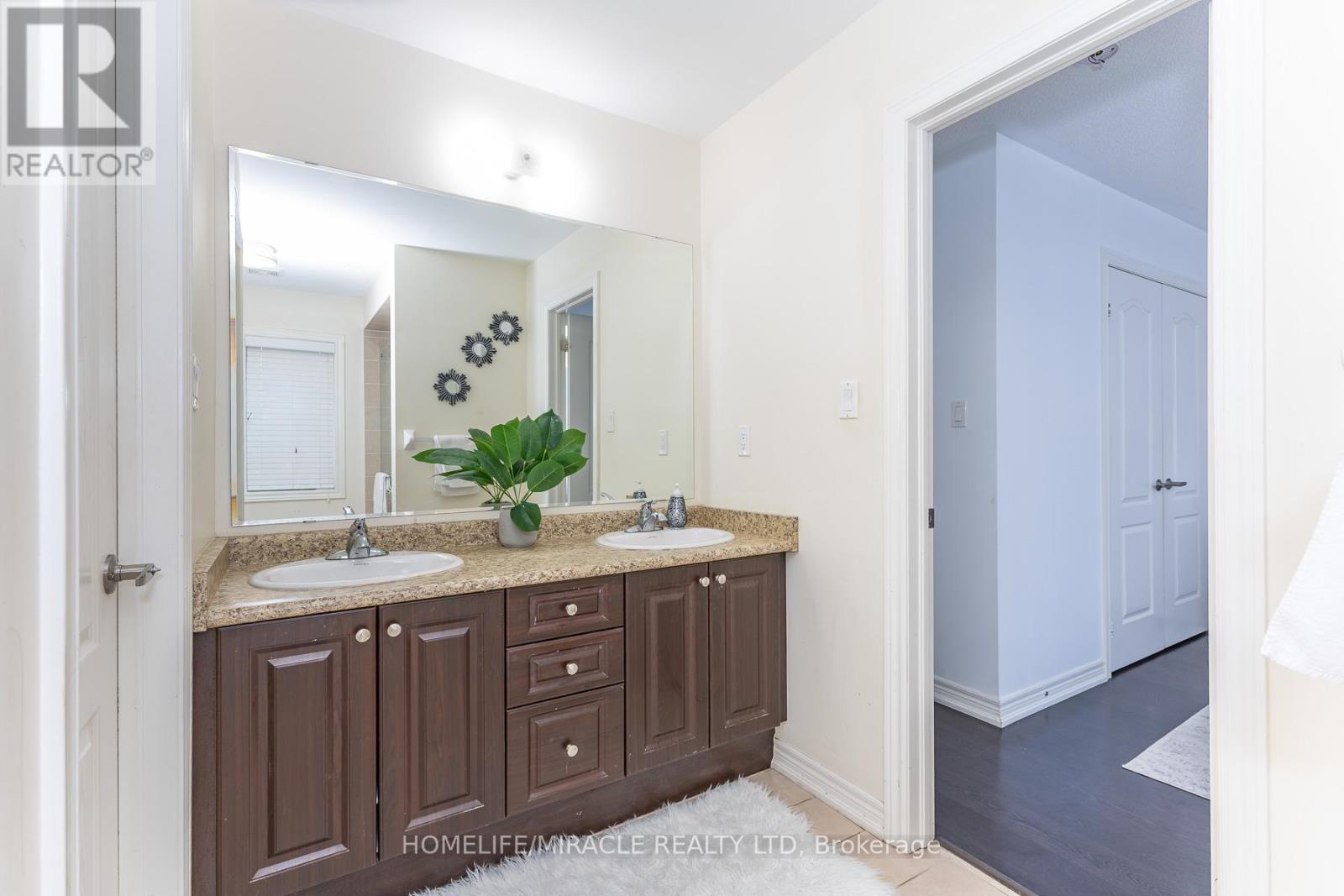 180 Bonnie Braes Drive, Brampton, Ontario  L6Y 5Y7 - Photo 25 - W13461320