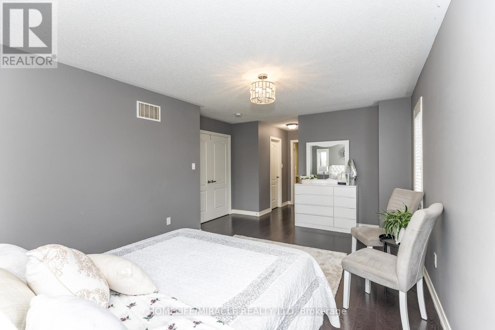 180 Bonnie Braes Drive, Brampton, Ontario  L6Y 5Y7 - Photo 21 - W13461320