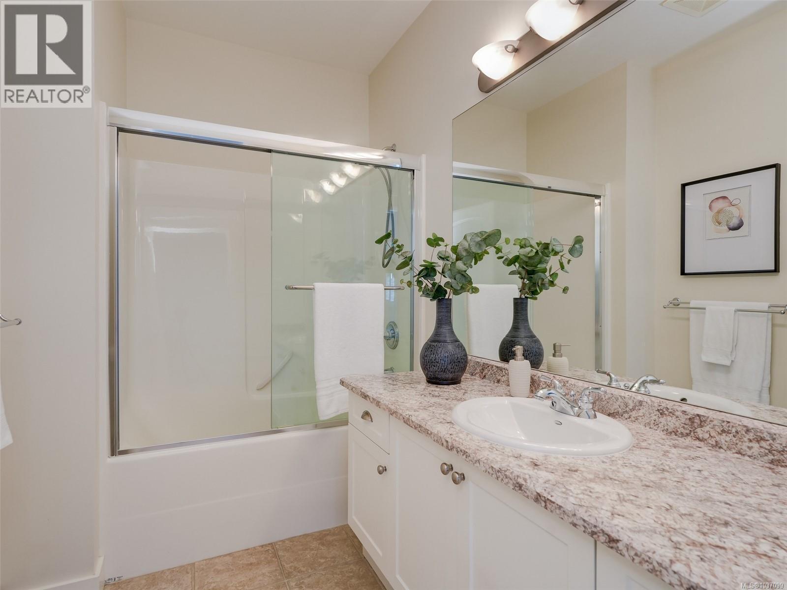 566 Caselton Pl, Saanich, British Columbia  V8Z 7Y5 - Photo 27 - 1037099