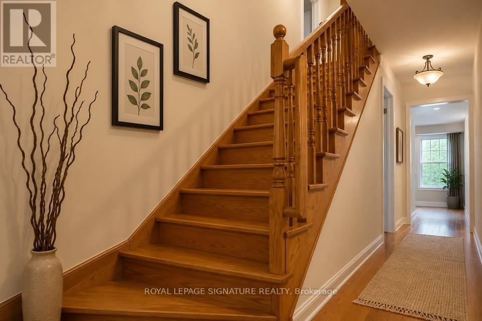 112 Barnwood Drive, Richmond Hill, Ontario L4E 5A2 - Photo 11 - N13239236