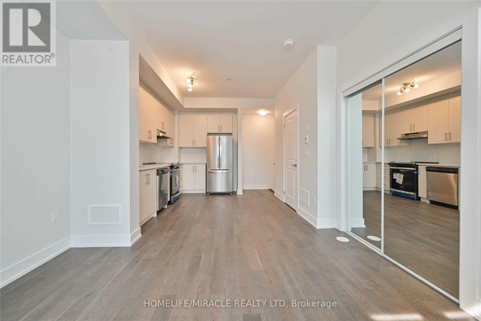 L122 - 9570 Islington Avenue, Vaughan, Ontario L4H 5E8 - Photo 6 - N13421850