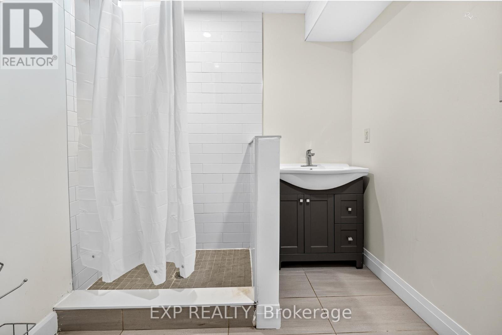 39 Treadgold Crescent, Toronto, Ontario  M3A 1X1 - Photo 21 - C13472548