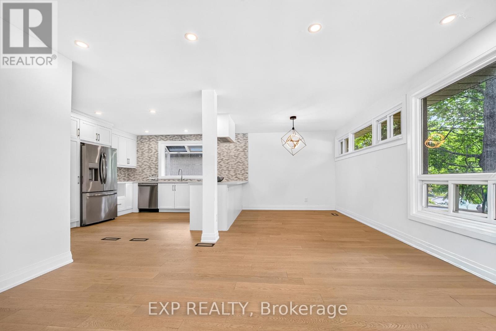39 Treadgold Crescent, Toronto, Ontario  M3A 1X1 - Photo 6 - C13472548