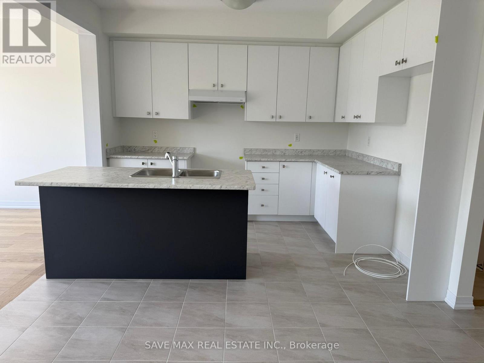265 Velvet Way, Thorold, Ontario  L2V 0N9 - Photo 2 - X13472534