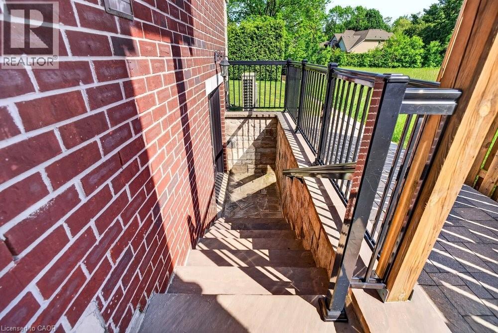 2470 Applewood Drive, Oakville, Ontario  L6L 1V9 - Photo 40 - 40836553