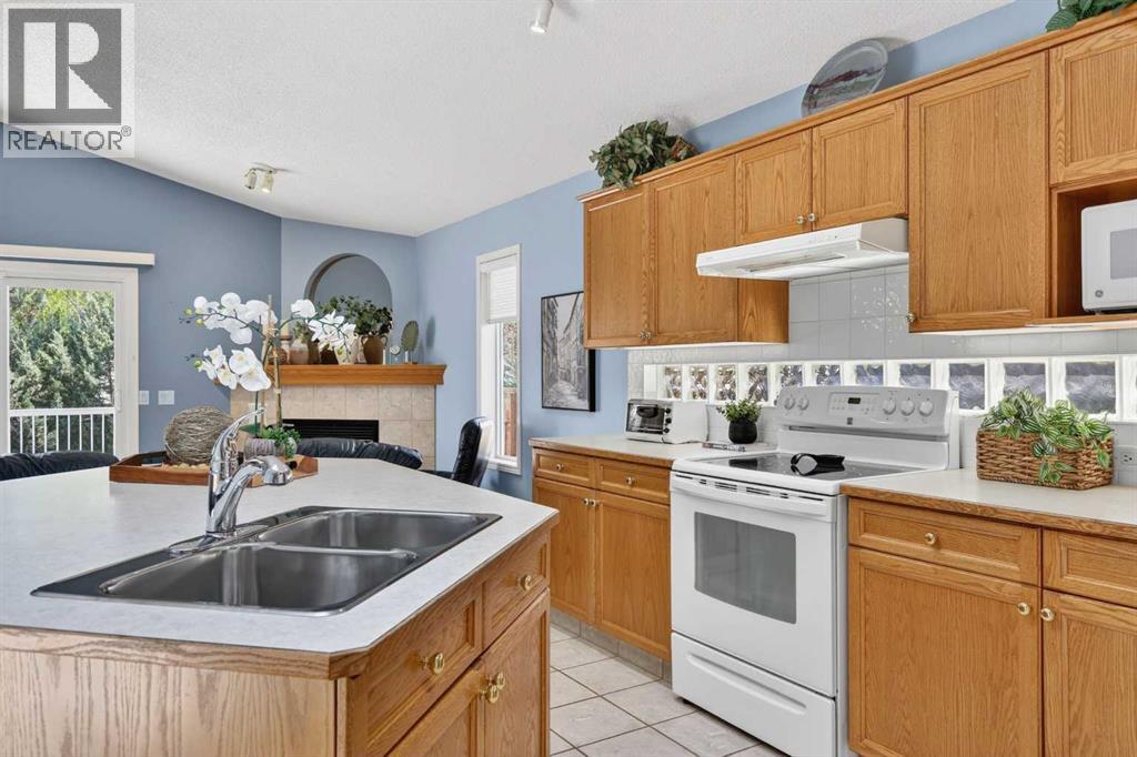 86 Chapalina Way SE, Calgary, Alberta  T2X 3P4 - Photo 8 - A2310389